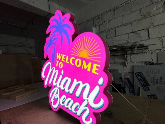 Фігурний лайтбокс «Welcome to Miami beach»