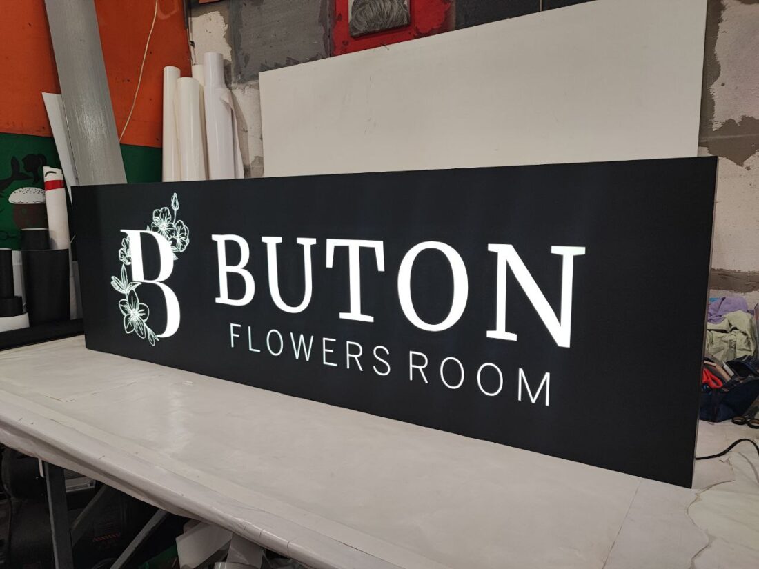 Лайтбокс для квітярні «Buton flowers room»