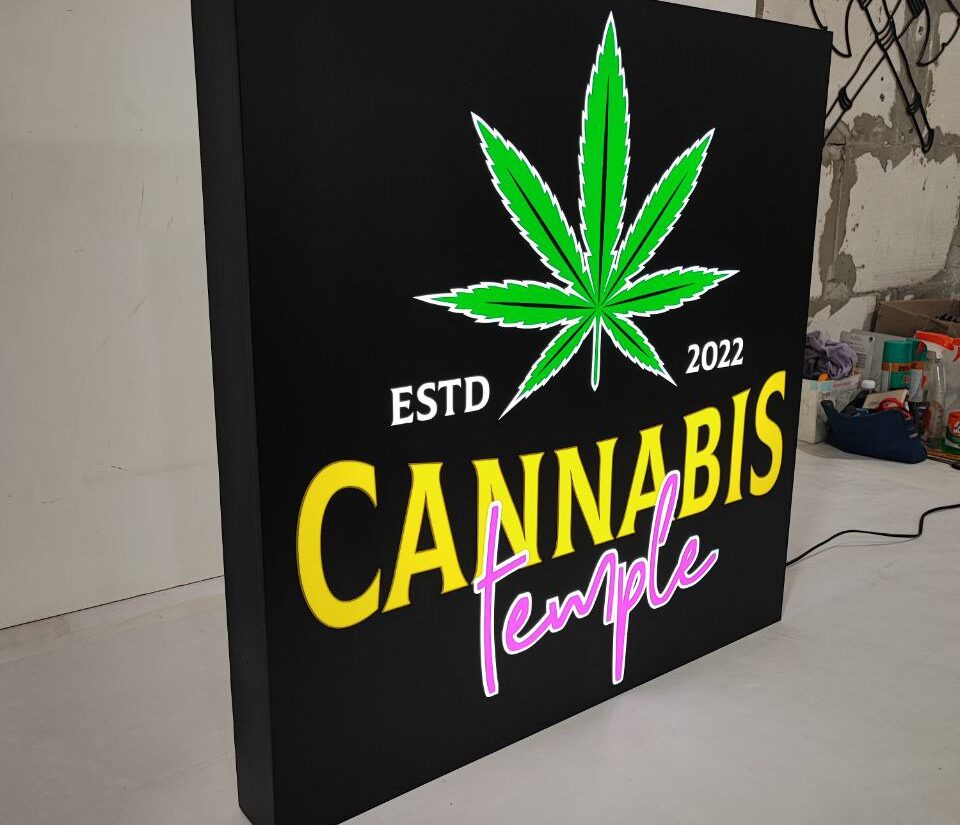Лайтбокс «Cannabis»