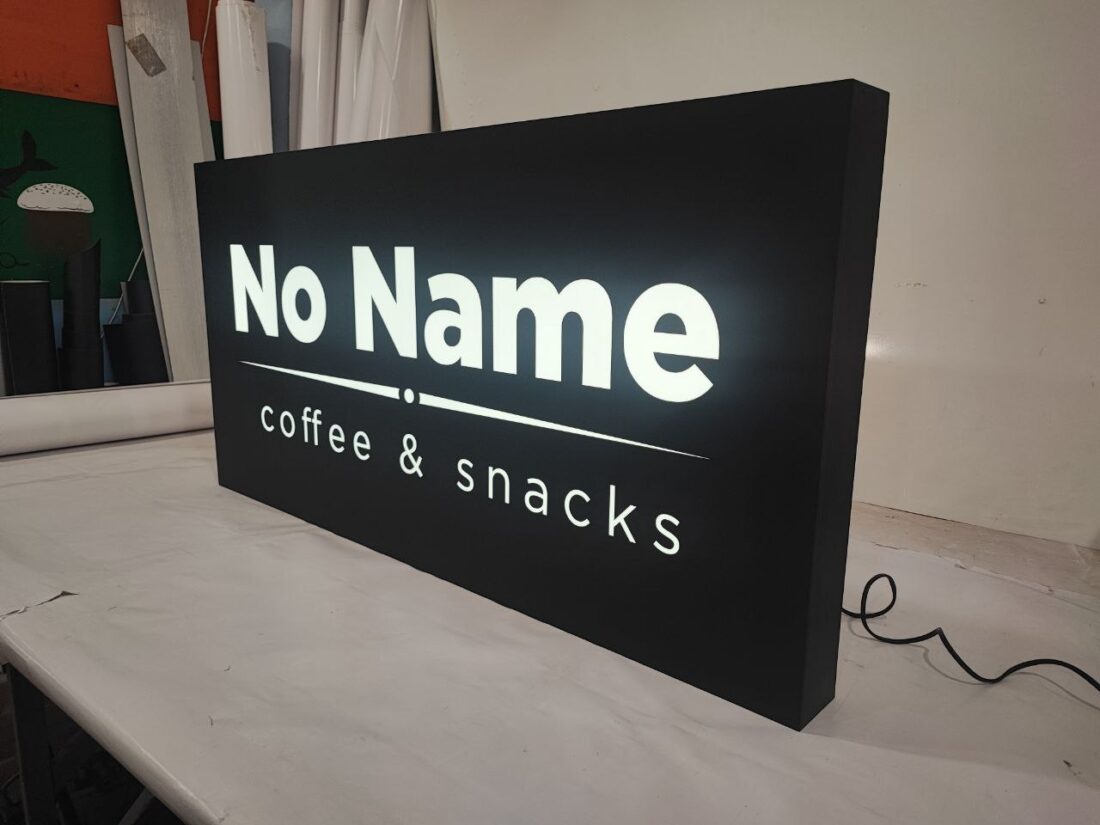 Лайтбокс для кав’ярні «No name coffee & snacks»
