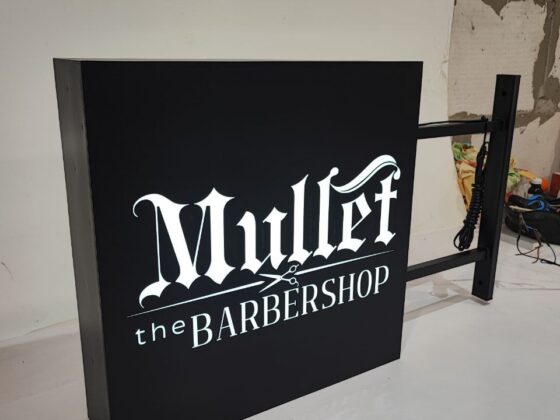 Торцевий лайтбокс для барбершопу «Mullet the barbershop»
