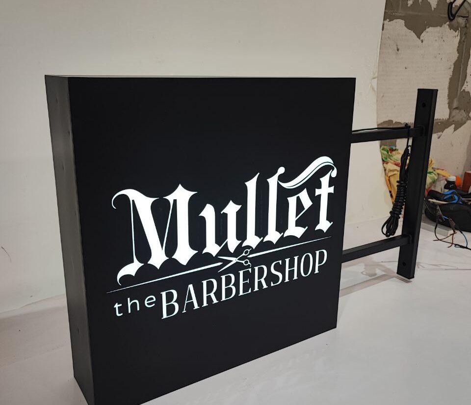 Торцевий лайтбокс для барбершопу «Mullet the barbershop»