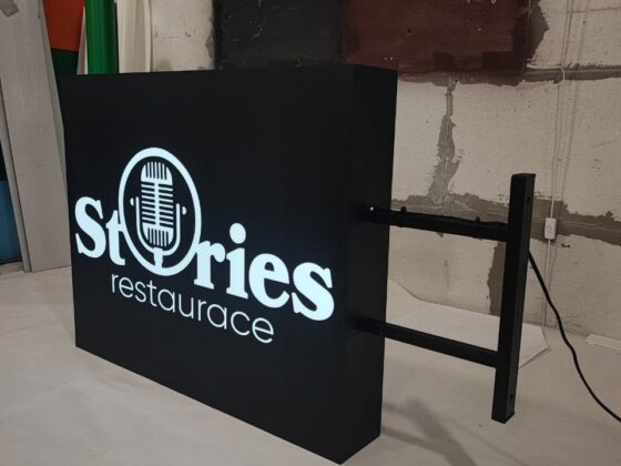 Торцевий лайтбокс для ресторану «Stories restaurace»